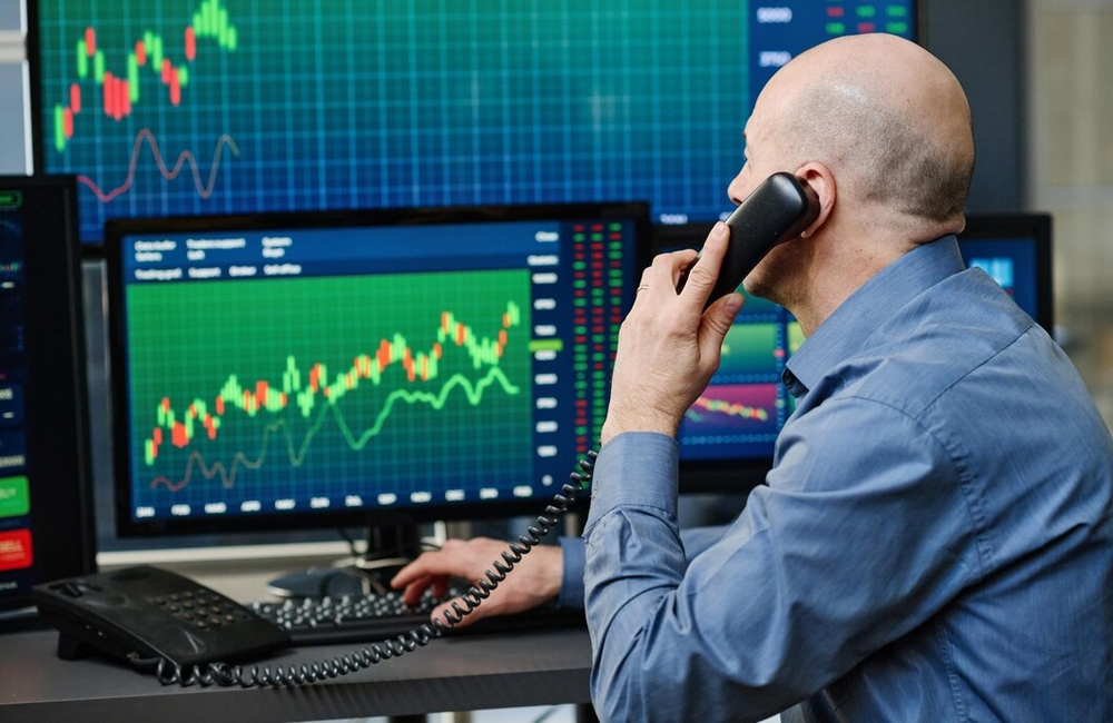 Australian Shares Are Set To Pare Yesterday’s Losses At The Open As Us Stocks Eked Out Gains