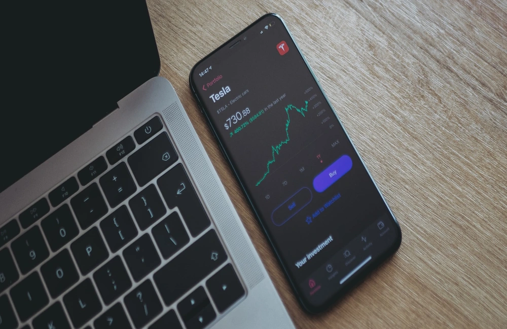 Micro-investing apps vs ETFs
